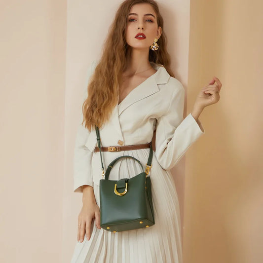 Étoile cowhide bucket bag