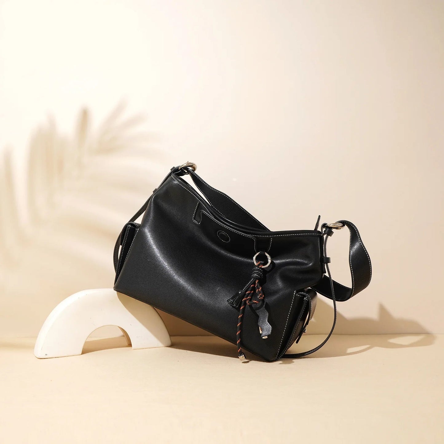 The Lavinia First Layer Cowhide Bucket Lazy Shoulder Bag