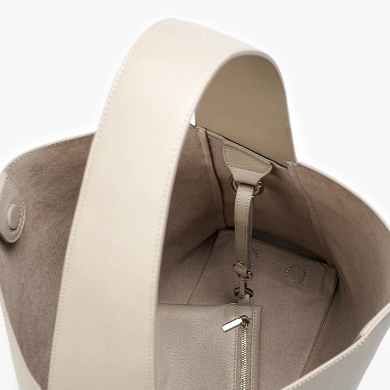 interior-cream-leather-bag-with-coin-purse