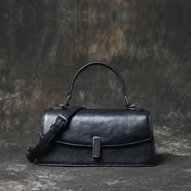 Noir Élise French crossbody bag