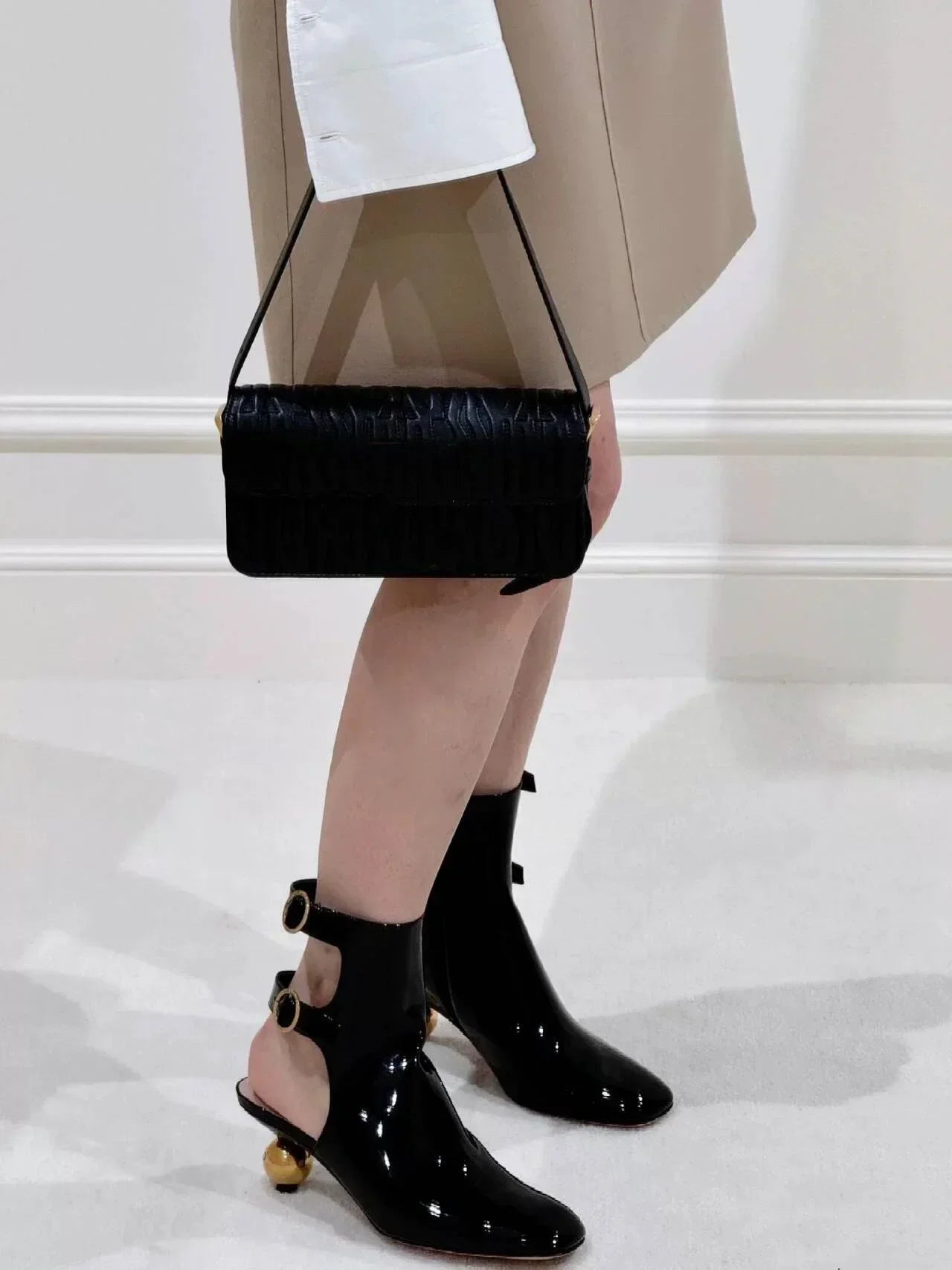 Low Heel Lacquered Leather Boots with Empty Rear Metal Buckle