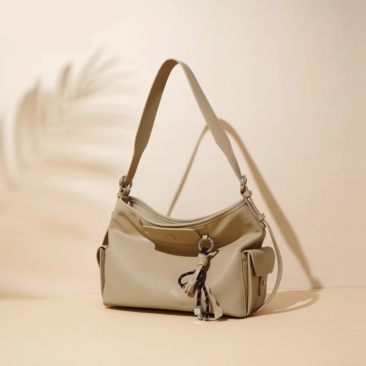 The Lavinia First Layer Cowhide Bucket Lazy Shoulder Bag