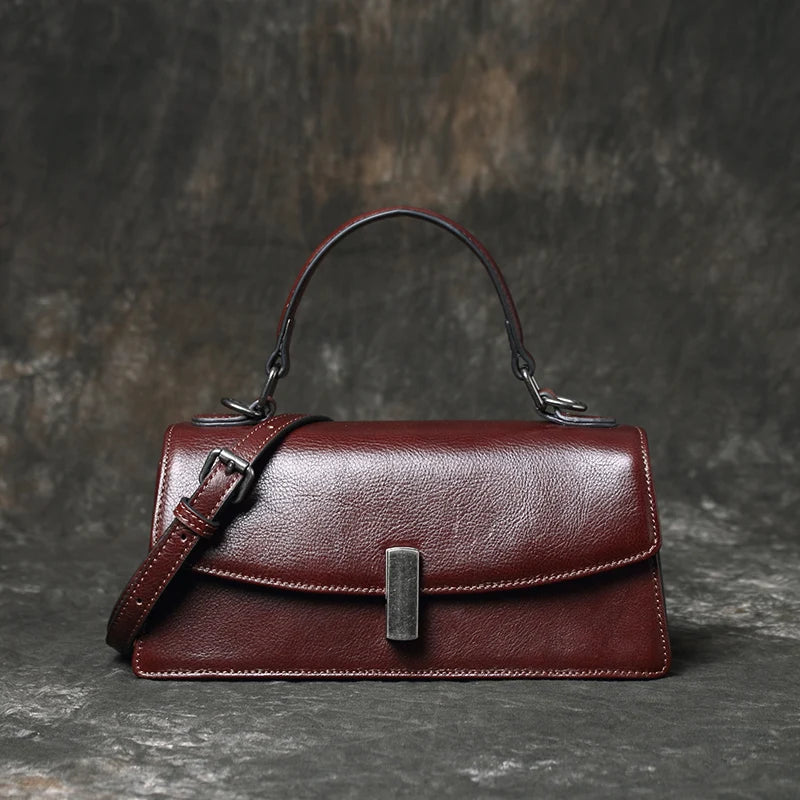 Noir Élise French crossbody bag
