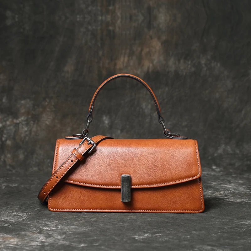 Noir Élise French crossbody bag